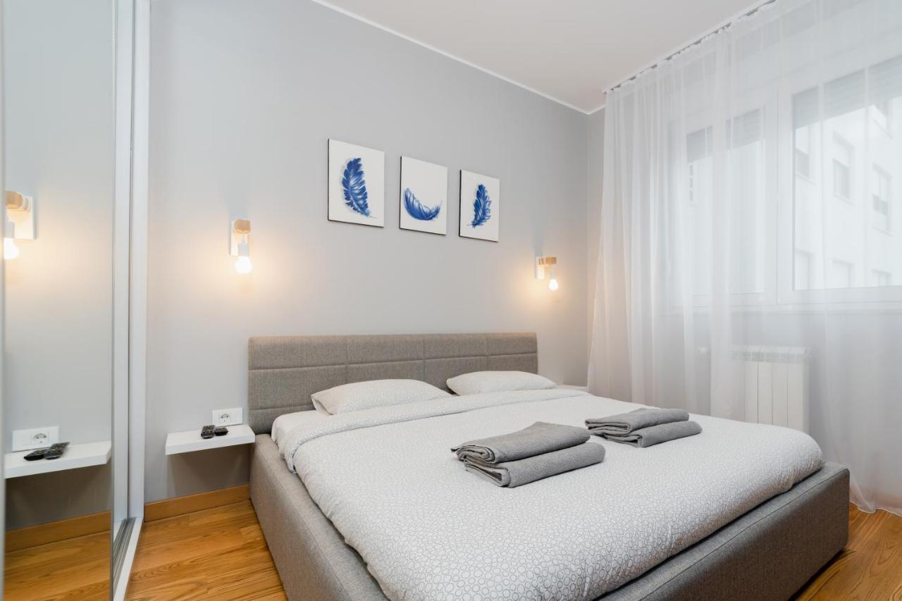 Modern Living In City Centre - Private Parking Novi Sad Luaran gambar